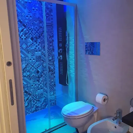 Domus Leone Tre Nocleg ze śniadaniem 3*