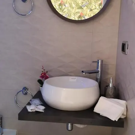 Domus Leone Tre Bed & Breakfast