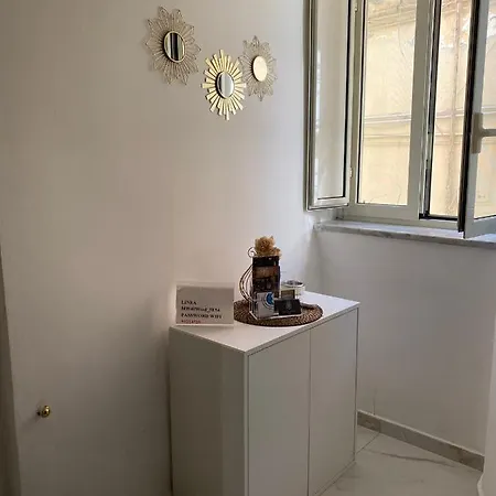 Domus Leone Tre 3* Napels